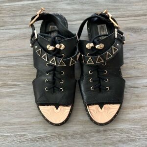 Ivy Kirzhner Black Leather with Rose Gold Trim Sandals